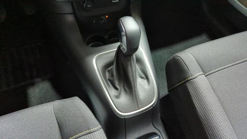 Citroën C3 Puretech 110 ch eat6 max + navi + camera de recul