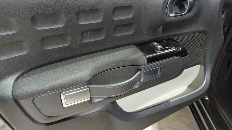 Citroën C3 Puretech 110 ch eat6 max + navi + camera de recul