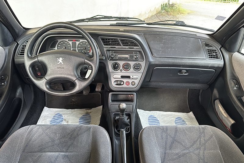 PEUGEOT 306 1.8i - 16V 110 XR BVM5