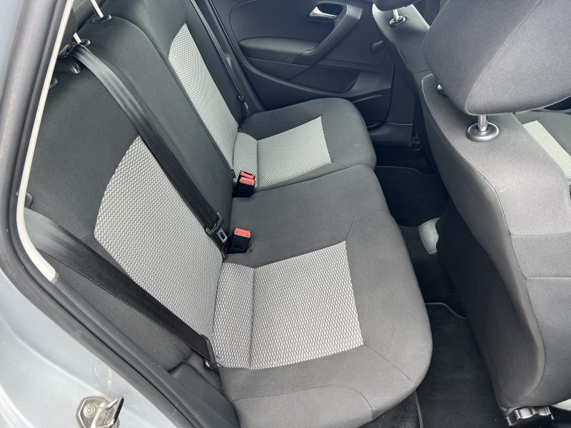 VOLKSWAGEN POLO 2011