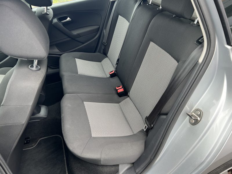 VOLKSWAGEN POLO 2011