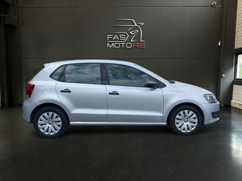 VOLKSWAGEN POLO 2011