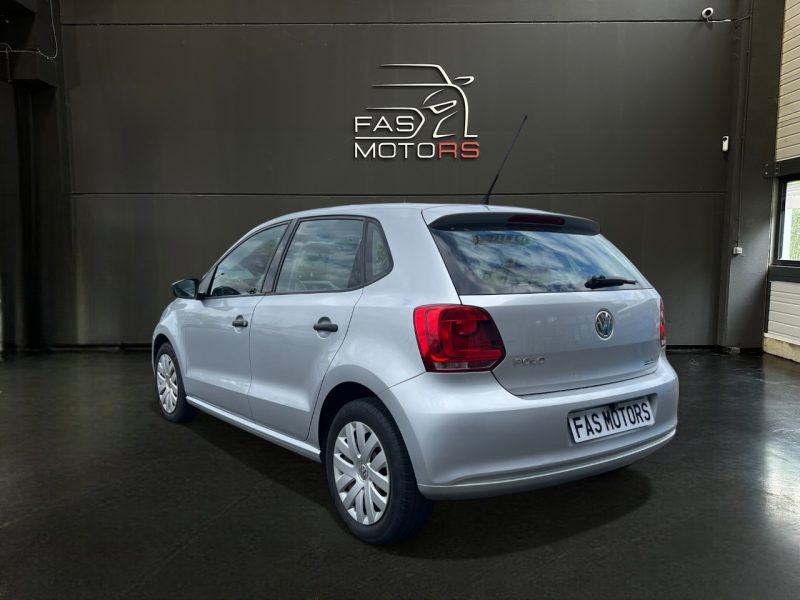 VOLKSWAGEN POLO 2011
