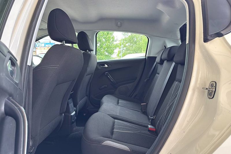 PEUGEOT 208 1.4 HDI 70 Active BVM5