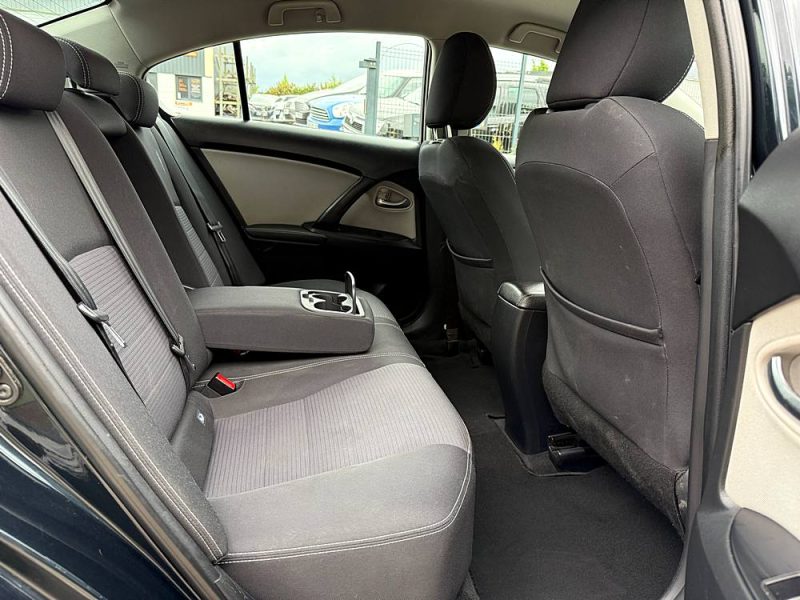 TOYOTA AVENSIS 143 D-4D DYNAMIC