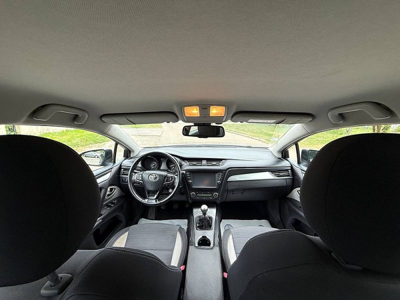 TOYOTA AVENSIS 143 D-4D DYNAMIC