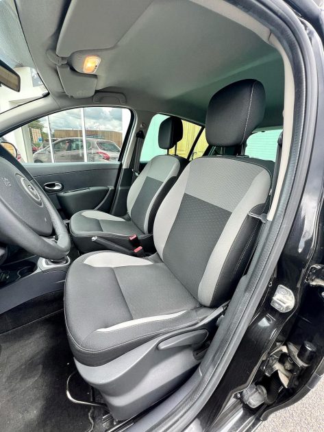 RENAULT  CLIO 3 2011 1.2 LEV 75CV / Distribution Neuve / CT OK / Révisée 