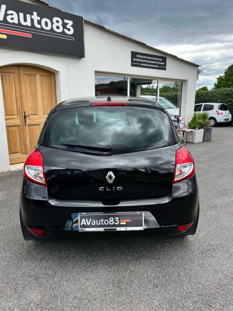 RENAULT  CLIO 3 2011 1.2 LEV 75CV / Distribution Neuve / CT OK / Révisée 