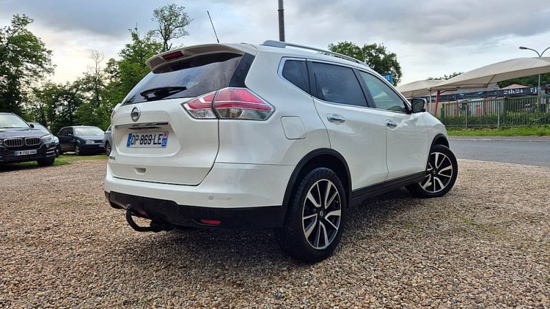 NISSAN X-TRAIL 2015