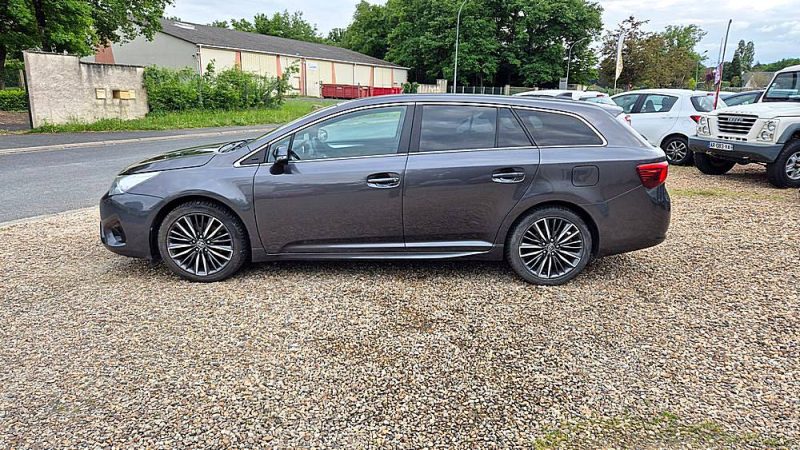 TOYOTA AVENSIS Touring Sport 2.0 D-4D 143 ch Executive