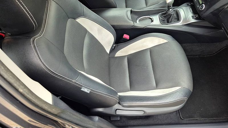 TOYOTA AVENSIS Touring Sport 2.0 D-4D 143 ch Executive