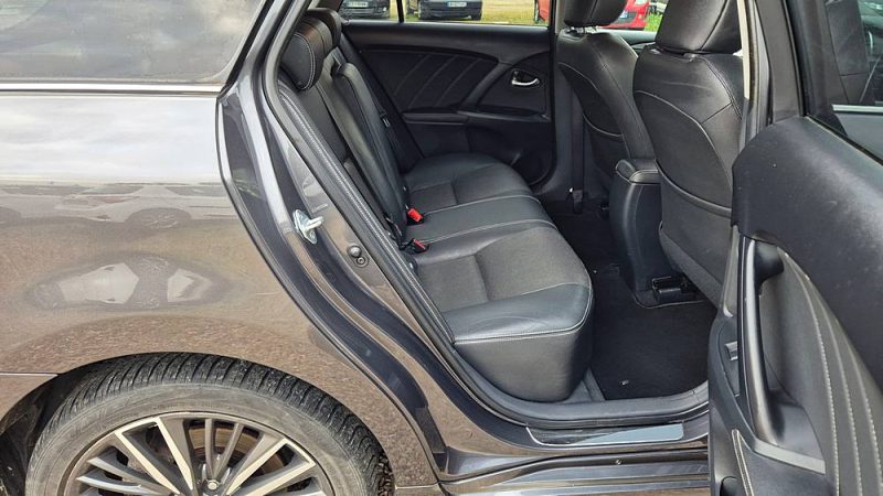 TOYOTA AVENSIS Touring Sport 2.0 D-4D 143 ch Executive