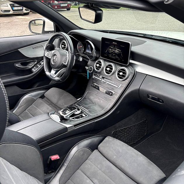MERCEDES CLASSE C 220 CDI AMG LINE - Sieges chauffants ventilés - Camera - Alcantara- Grand Ecran e
