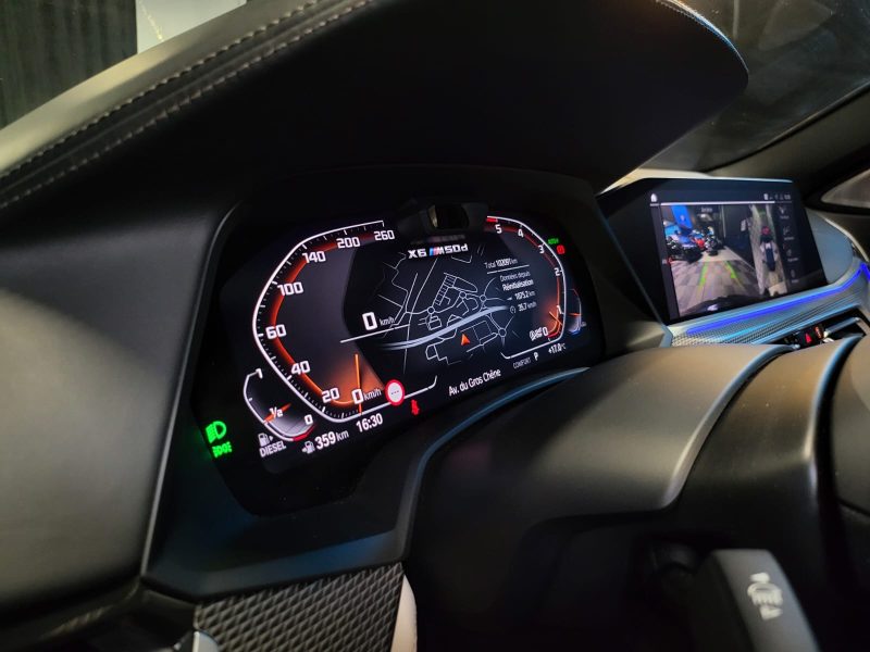 BMW X6 M50D M PERFORMANCE 400cv BOWER WILKINS / TOIT OUVRANT / SIEGES ELECTRIQUES A MEMOIRE 