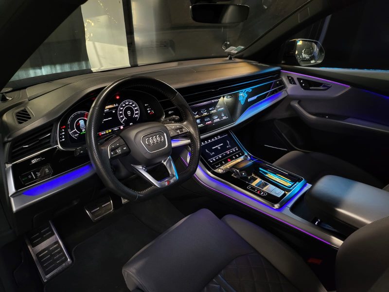 AUDI Q8 3.0 50 TDI V6 QUATTRO 286CV AVUS EXTENDED / TOIT OUVRANT + TETE HAUTE + ATTELAGE /