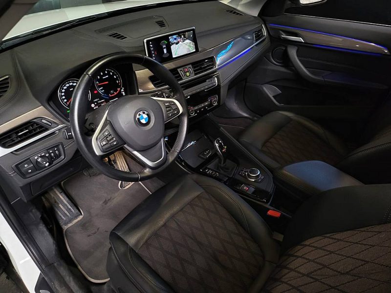 BMW X1 20i sDrive 179cv X LINE / SUIVI BMW / 1ERE MAIN / SIEGES ELECTRIQUES / TOIT OUVRANT / CARPLAY