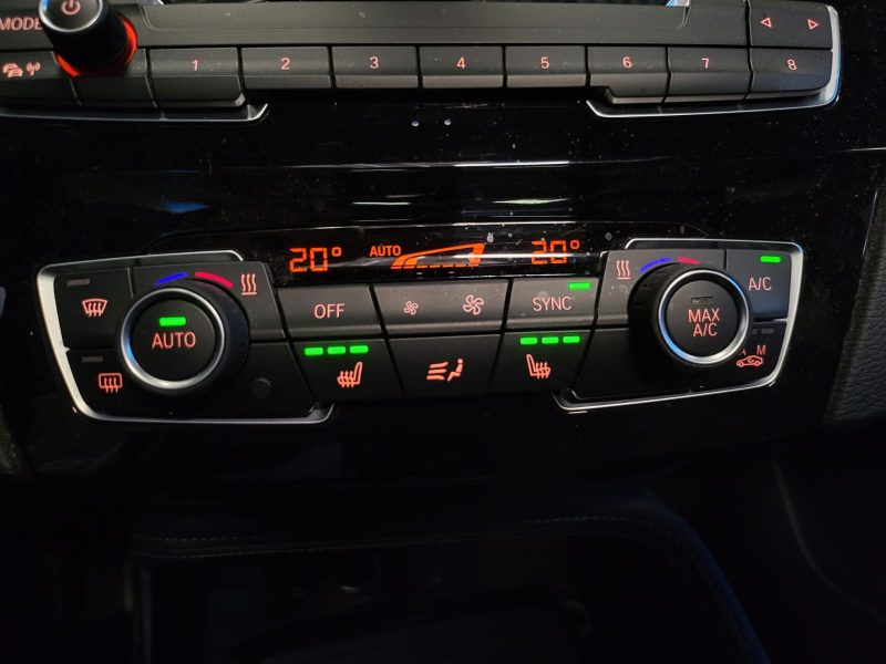 BMW X1 20i sDrive 179cv X LINE / SUIVI BMW / 1ERE MAIN / SIEGES ELECTRIQUES / TOIT OUVRANT / CARPLAY