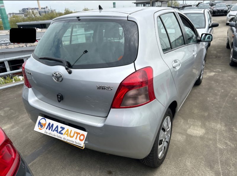Toyota  Yaris  2006