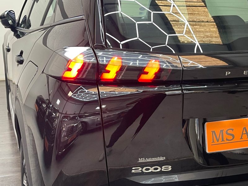 PEUGEOT 2008 2020