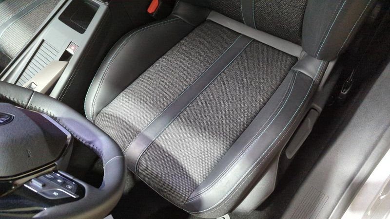 Peugeot 308 Bluehdi 130ch s&s eat8 allure