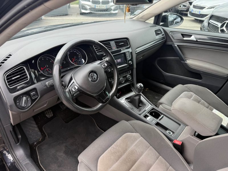 VOLKSWAGEN GOLF 2014