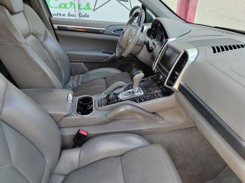 PORSCHE CAYENNE S HYBRID 2012