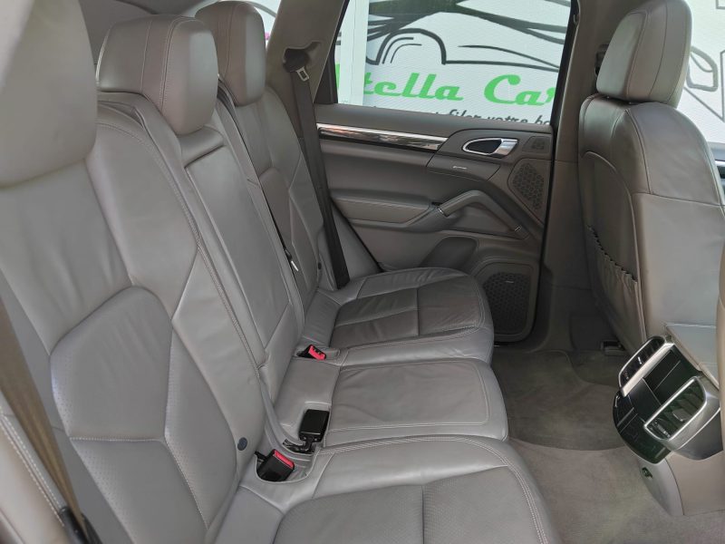 PORSCHE CAYENNE S HYBRID 2012