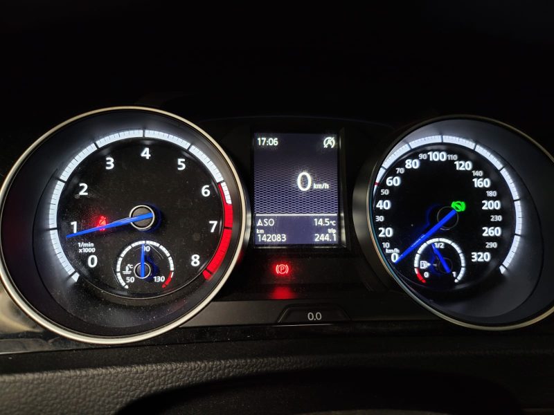 VOLKSWAGEN GOLF VII R 4MOTION 300cv / TOIT OUVRANT / SIEGE ELECTRIQUE / CARPLAY / DYNAUDIO / CAMERA