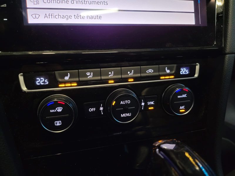 VOLKSWAGEN GOLF VII R 4MOTION 300cv / TOIT OUVRANT / SIEGE ELECTRIQUE / CARPLAY / DYNAUDIO / CAMERA