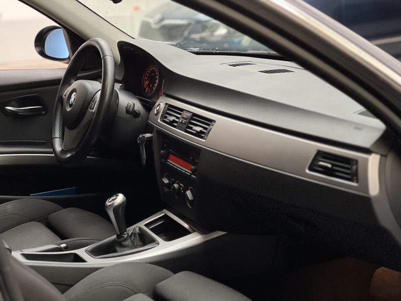 BMW Série 3 TOURING 330D SPORT PACK 231CH