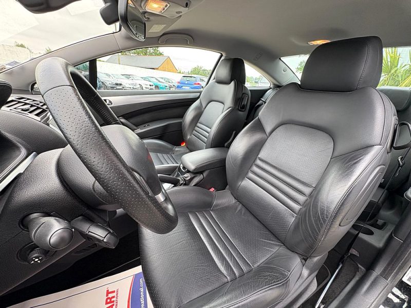 PEUGEOT 407 3.0L V6 241CV BVA 