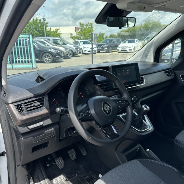RENAULT KANGOO 1.5 BLUE DCI 95 CV ZEN GARANTIE 12 MOIS