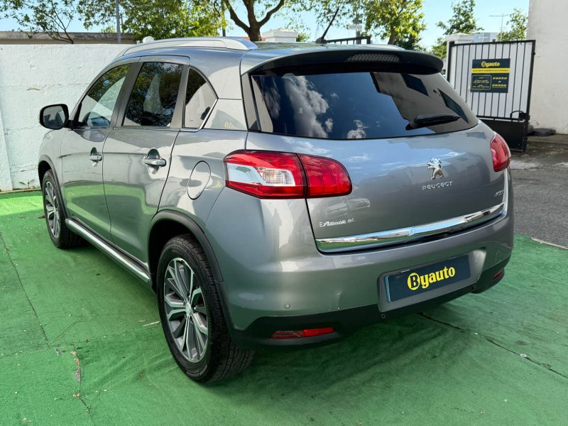 PEUGEOT 4008 2012