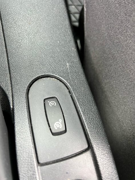 RENAULT  CLIO 3 1.2 LEV 75CV TOMTOM / Distribution Neuve / CT OK / Révisée 