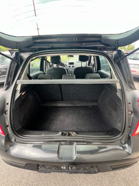 RENAULT  CLIO 3 1.2 LEV 75CV TOMTOM / Distribution Neuve / CT OK / Révisée 