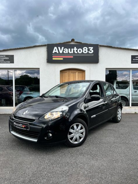 RENAULT  CLIO 3 1.2 LEV 75CV TOMTOM / Distribution Neuve / CT OK / Révisée 