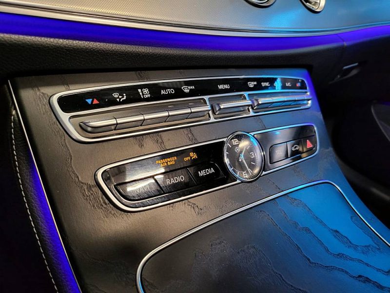 MERCEDES CLASSE E COUPE 220 D 194cv AMG LINE / TOIT OUVRANT / SIEGES ELECTRIQUES A MEMOIRE