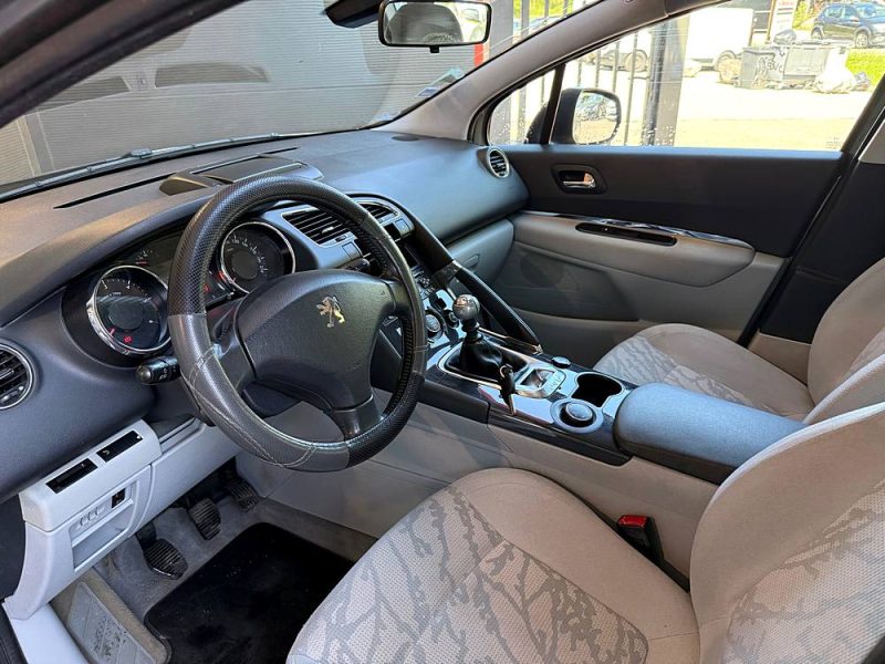 PEUGEOT 3008 1.6 HDi 110 Cv Allure Toit panoramique Climatisation Entretien Complet