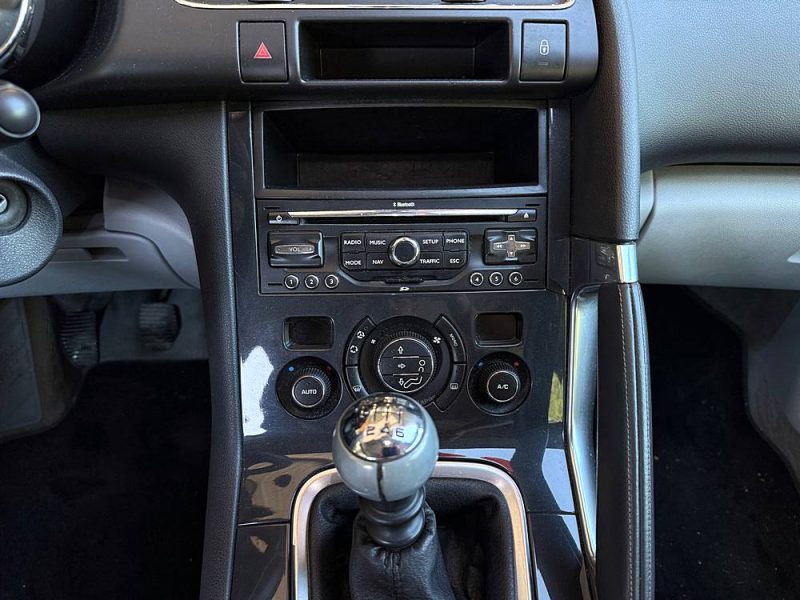 PEUGEOT 3008 1.6 HDi 110 Cv Allure Toit panoramique Climatisation Entretien Complet