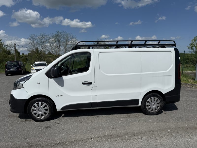 RENAULT TRAFIC 2015
