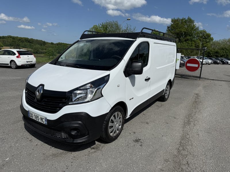 RENAULT TRAFIC 2015