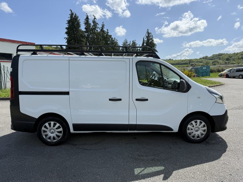 RENAULT TRAFIC 2015