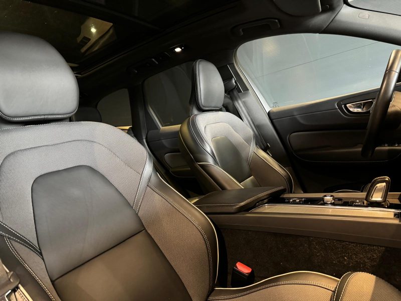 Model :XC 60 Finition:XC60 T6 AWD 253 + 145ch R-Design Geartronic