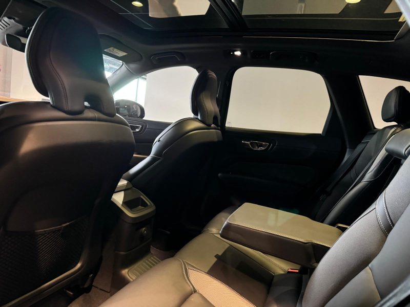 Model :XC 60 Finition:XC60 T6 AWD 253 + 145ch R-Design Geartronic