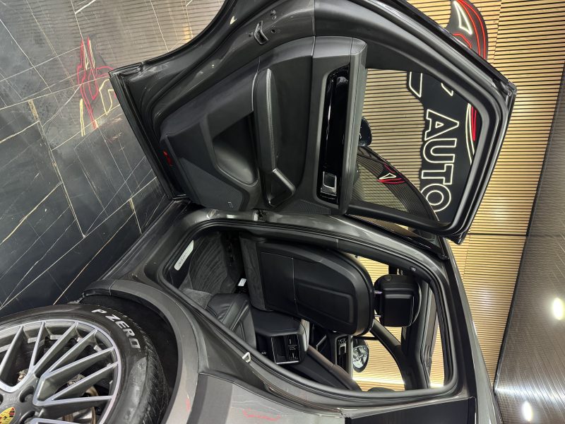 PORSCHE CAYENNE E-HYBRID 2020