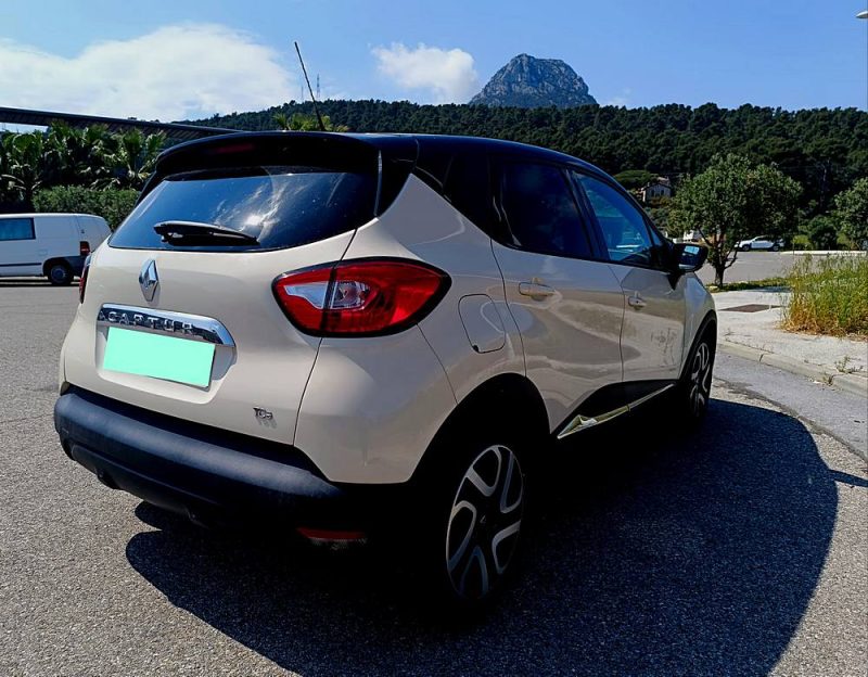 RENAULT Captur, 1.2i 120CV TCE, Boite auto, Essence, 6 cv, 5 portes, 09/2013, garantie : 3 mois.