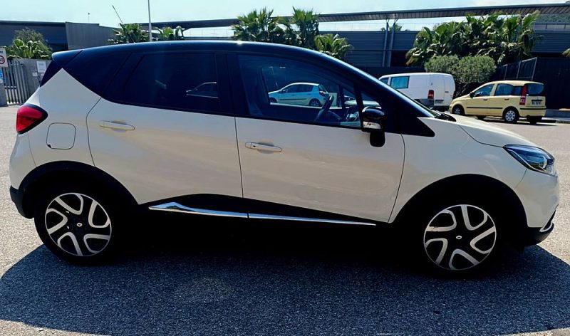 RENAULT Captur, 1.2i 120CV TCE, Boite auto, Essence, 6 cv, 5 portes, 09/2013, garantie : 3 mois.