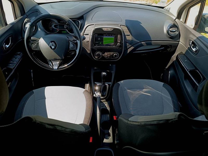 RENAULT Captur, 1.2i 120CV TCE, Boite auto, Essence, 6 cv, 5 portes, 09/2013, garantie : 3 mois.