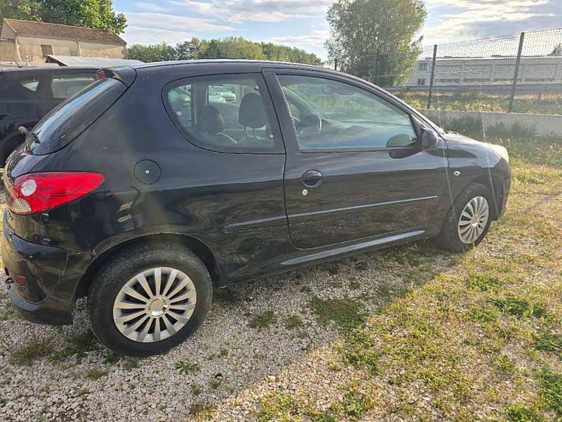 PEUGEOT 206+ 1.1i 2011 70.000km