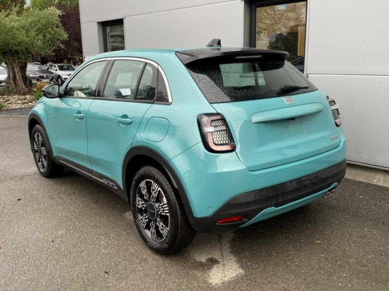 Fiat 600 1.2 Hybrid - 136 BV DCT BERLINE .